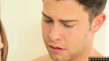 Cute Pregnant Teen Gets A Romantic Bang